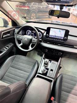 ميتسوبيشي اوتلاندر